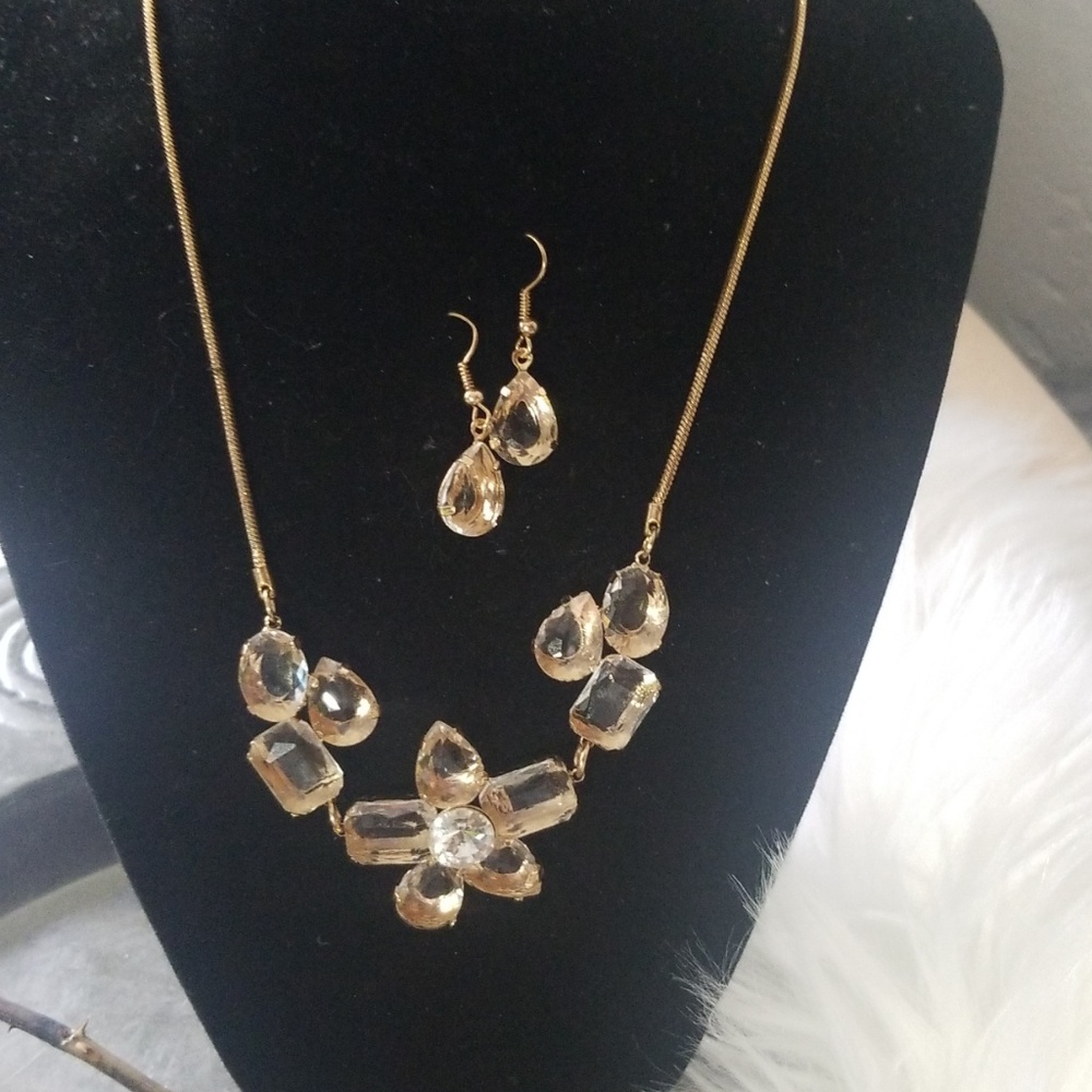 Necklace set